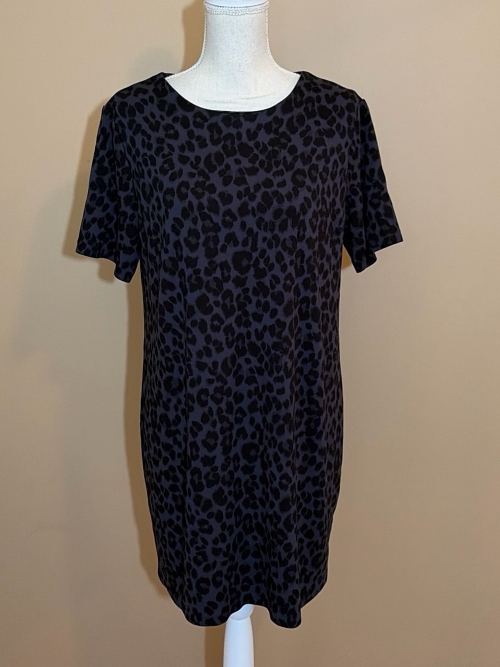 Old Navy Grey Black Leopard Soft Knit Short Sleeve Dress Women's Large